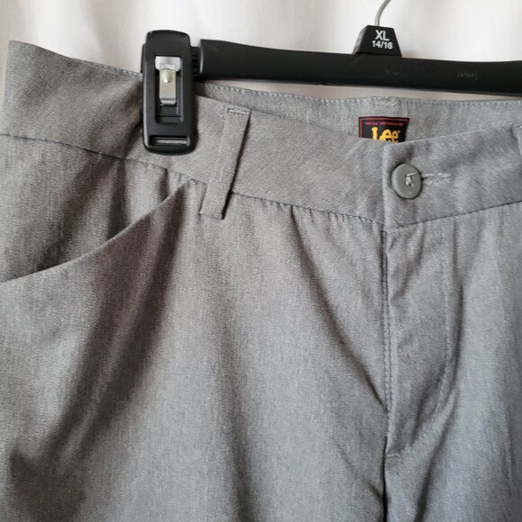 Lee Women's Pants Size 8 Short Wrinkle Free Gray dress casual Polyester pockets - Picture 4 of 10